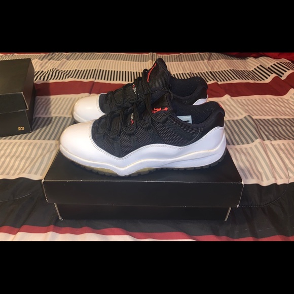Jordan 11s low Tuxedos - Picture 3 of 5